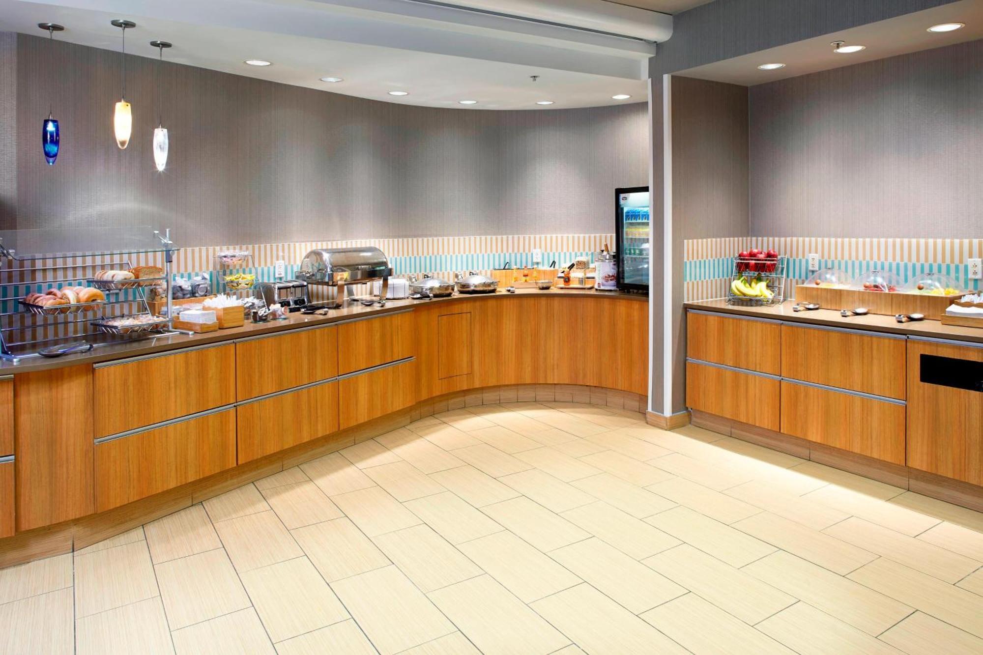 Springhill Suites By Marriott Chicago Waukegan/Gurnee Exterior photo