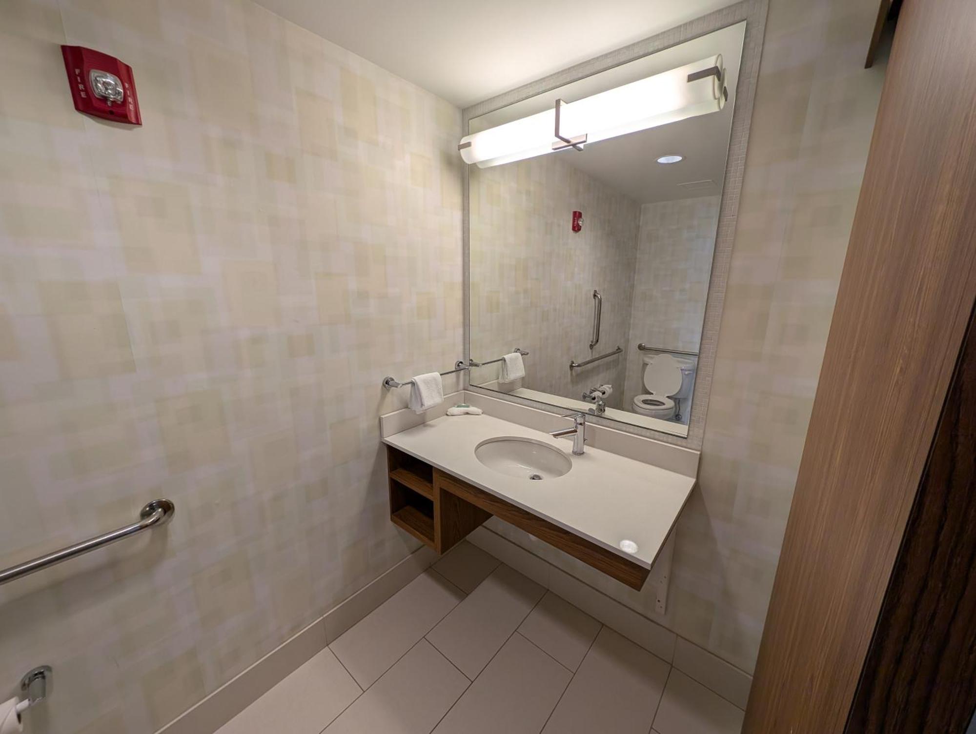 Springhill Suites By Marriott Chicago Waukegan/Gurnee Exterior photo