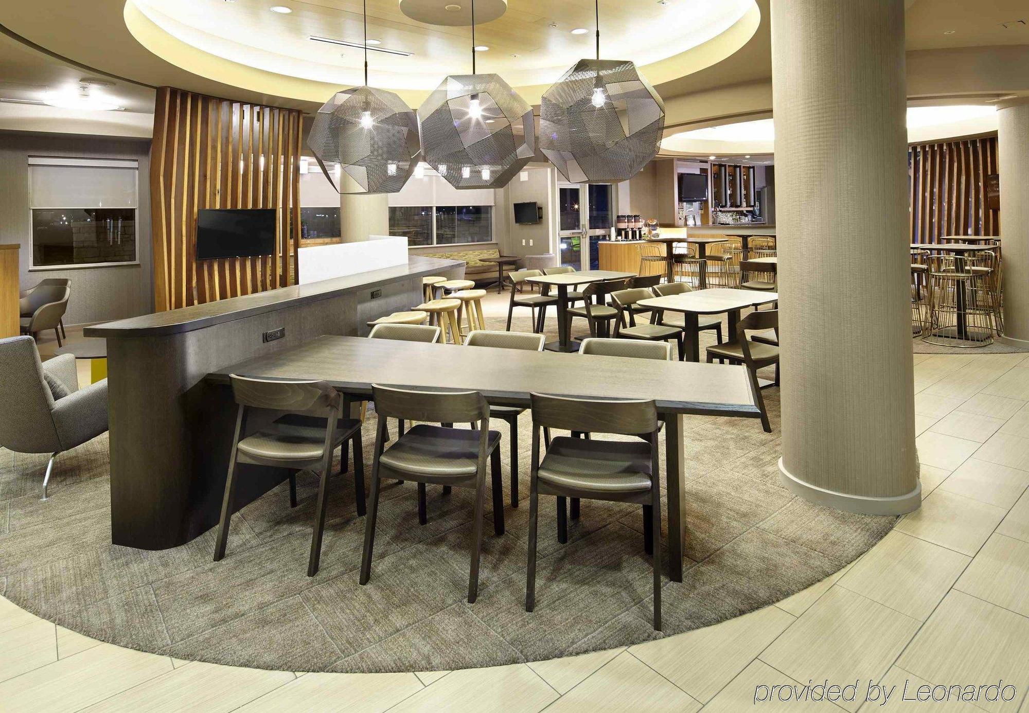 Springhill Suites By Marriott Chicago Waukegan/Gurnee Exterior photo